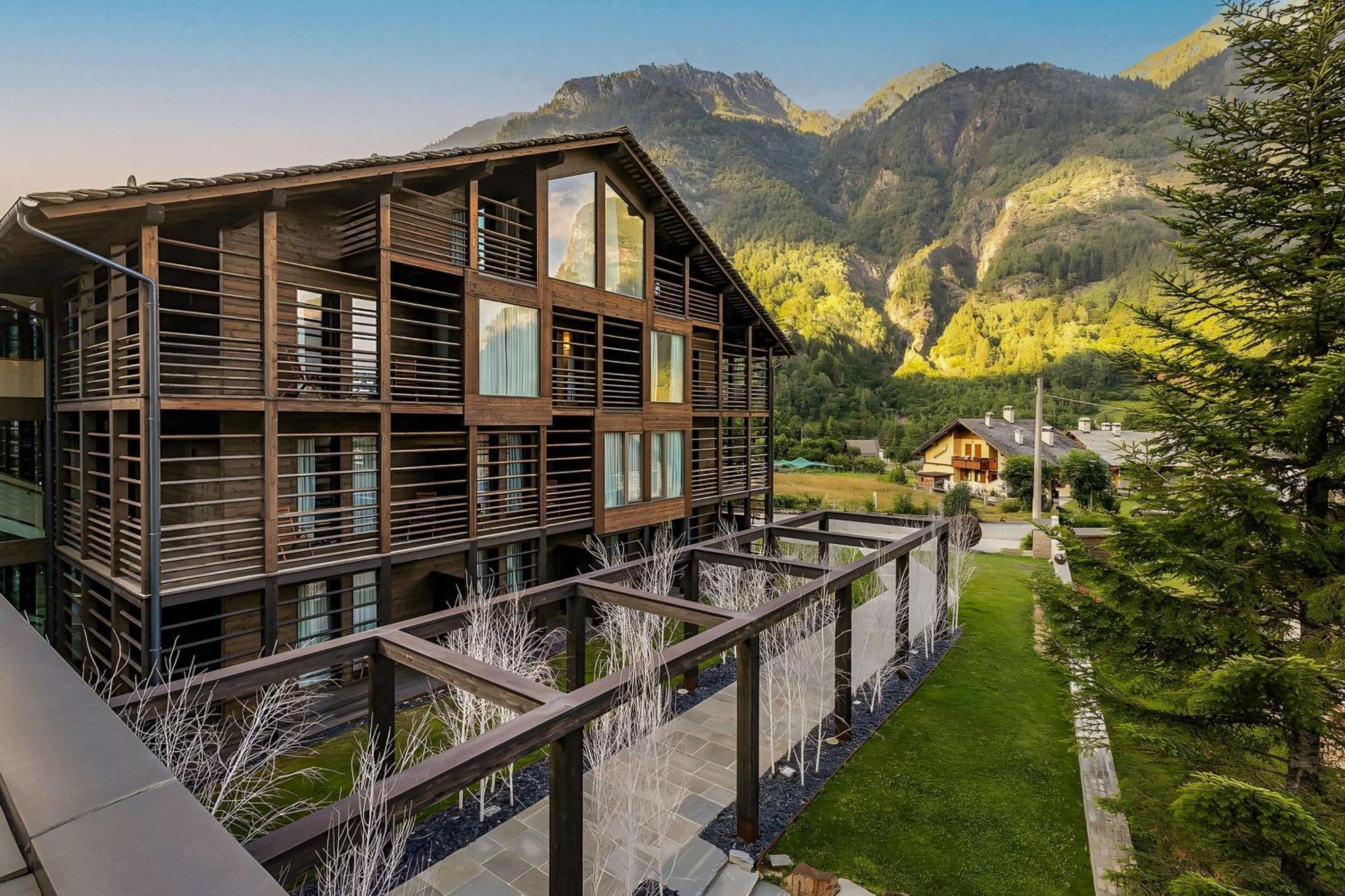 Nh Collection Alagna Mirtillo Rosso Экстерьер фото
